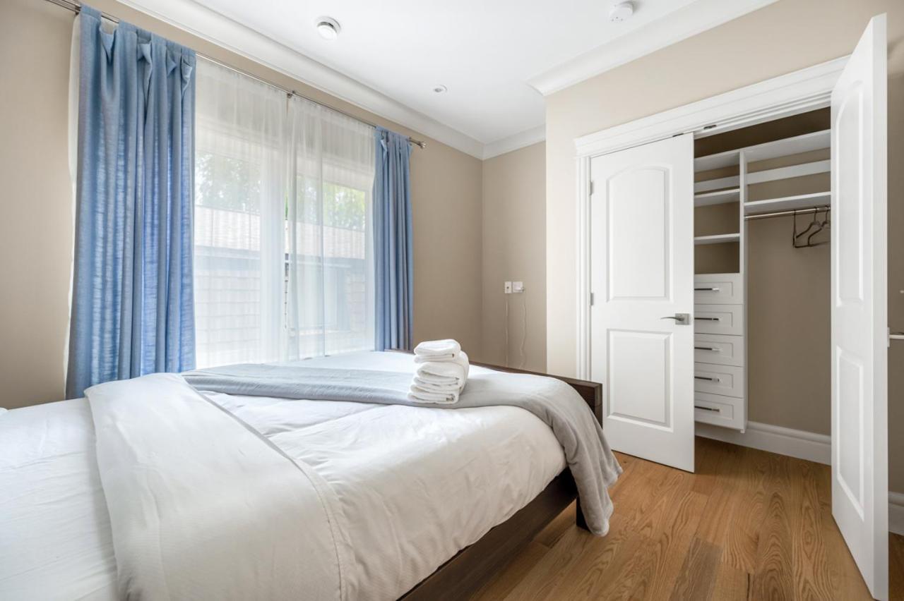 Vancouver Haven: Luxurious Private Bedroom Near Attractions ภายนอก รูปภาพ