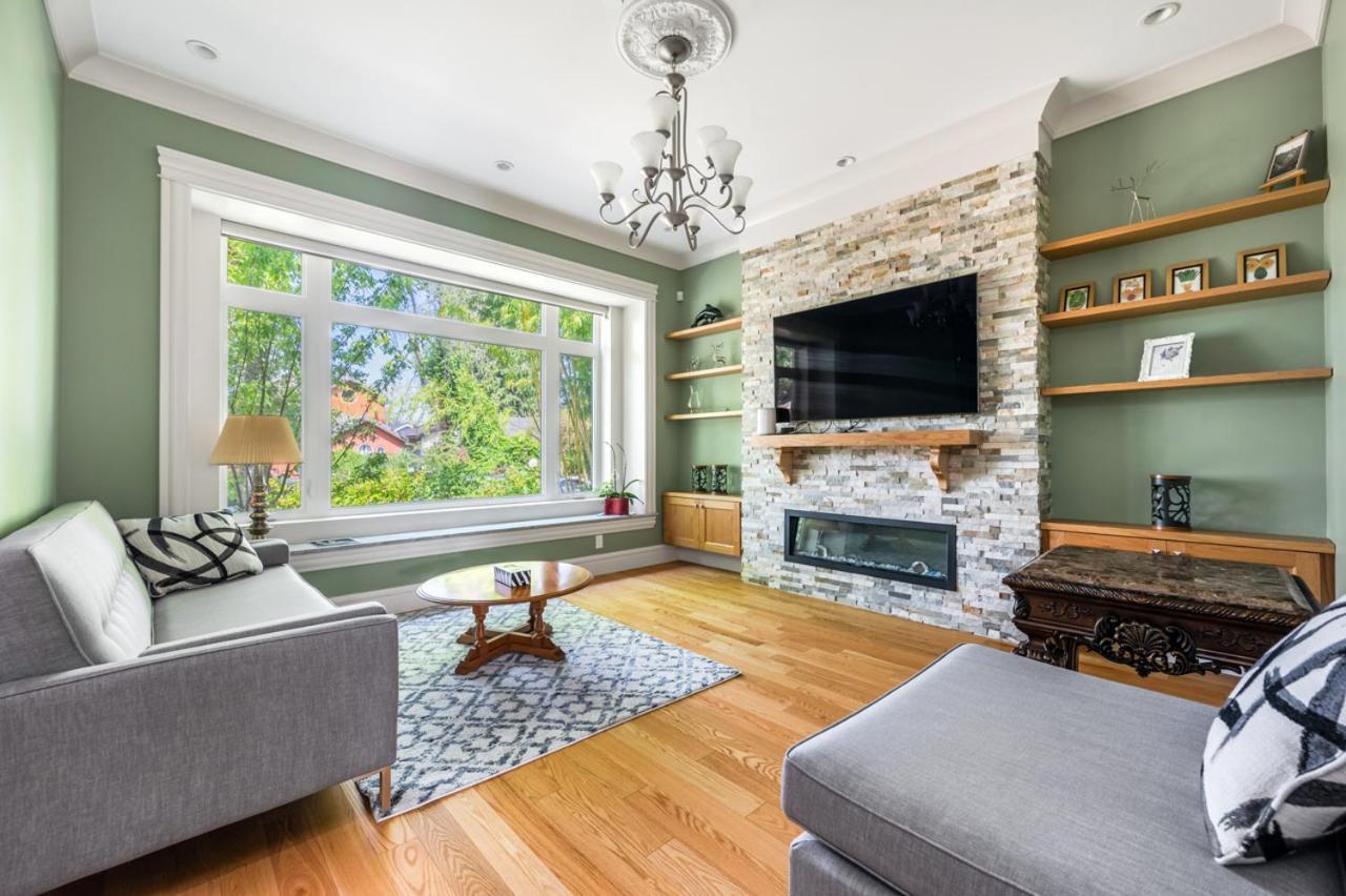 Vancouver Haven: Luxurious Private Bedroom Near Attractions ภายนอก รูปภาพ